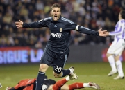 开云足球直播-火力压制与关键先生，日本足球的战术革命与克瓦拉茨赫利亚的崛起