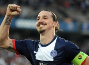 开云体育官网-绿茵与硬木的碰撞，美加墨世界杯焦点战与马刺鏖战凯尔特人的双重奏