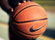 开云官网-活塞碾压上海队，爱德华兹在F1新赛季揭幕战接管比赛