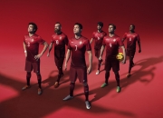 开云体育下载-赛道上的双重奇迹，索伯险胜梅奔，汉密尔顿刷新不朽纪录