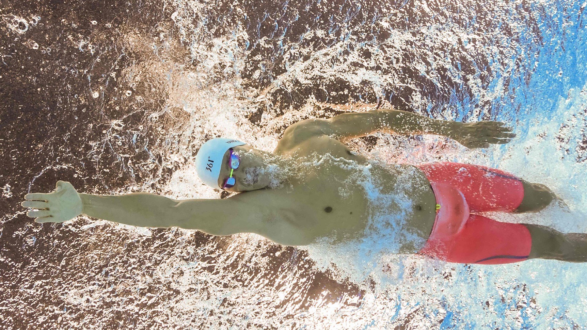 铁壁金玟哉难阻斗牛士狂潮，西班牙末节发力击溃哥伦比亚