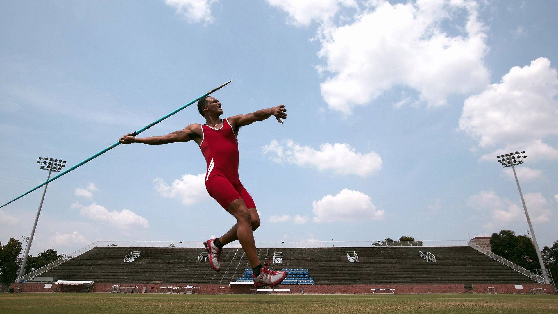 逆流而上，保罗的独行时刻与绿军的沉默